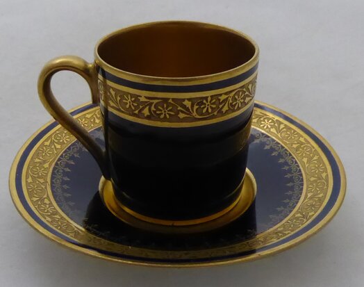 Limoges Porzellan Tasse und Untertasse 