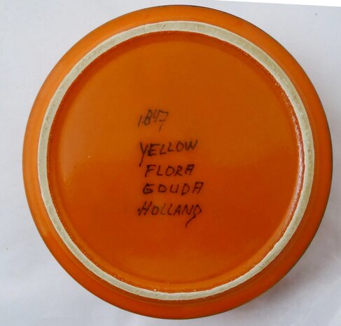 Gouda Flora Yellow Dose mit Deckel