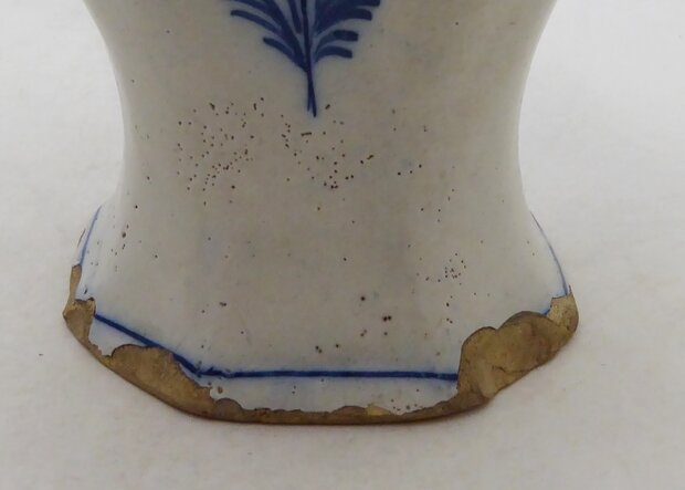 Antike Delfter blaue Vase mit Deckel